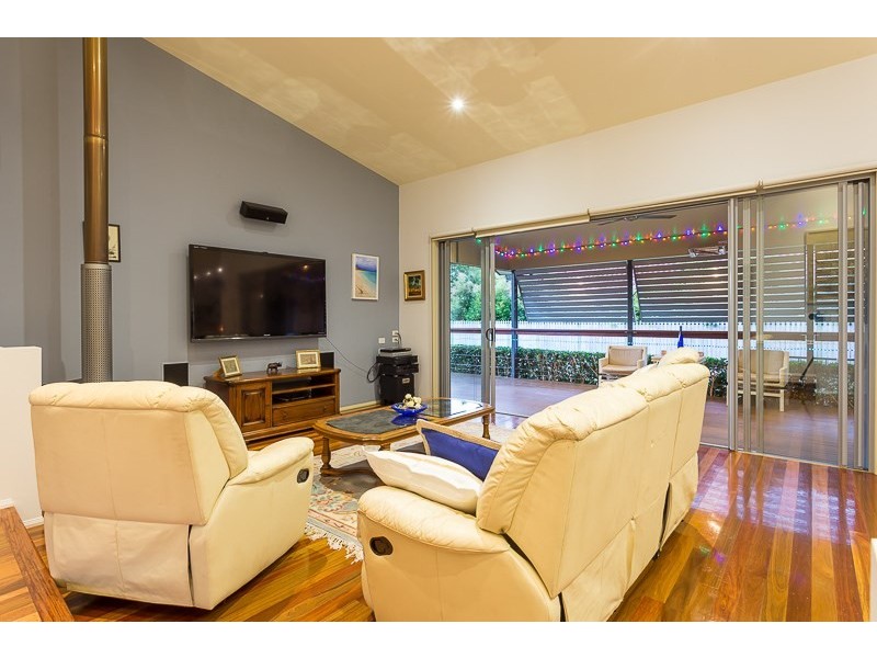 20 Kimbolton Drive, Redland Bay QLD 4165
