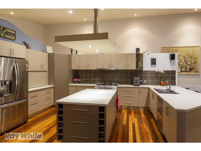 20 Kimbolton Drive, Redland Bay QLD 4165