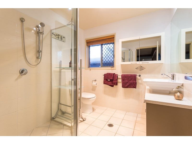 20 Kimbolton Drive, Redland Bay QLD 4165