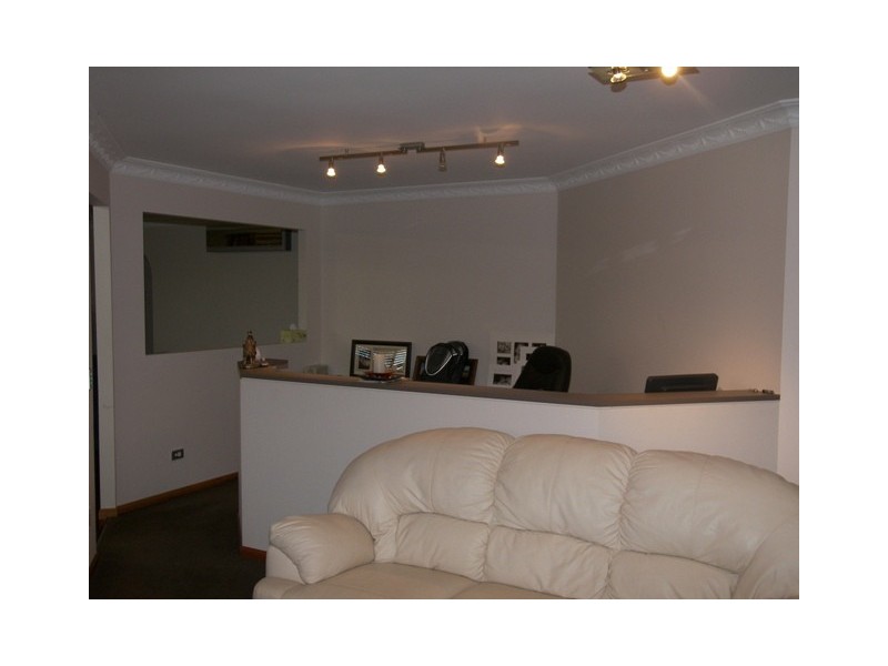 8 Lionel Court, Redland Bay QLD 4165