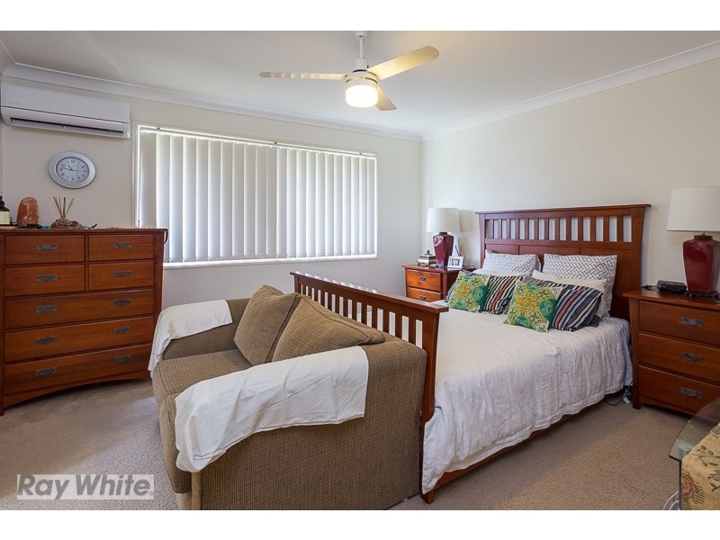 6 Scampi Place, Redland Bay QLD 4165