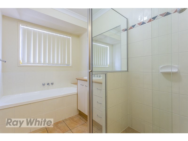 4 Gladebourne Crescent, Victoria Point QLD 4165