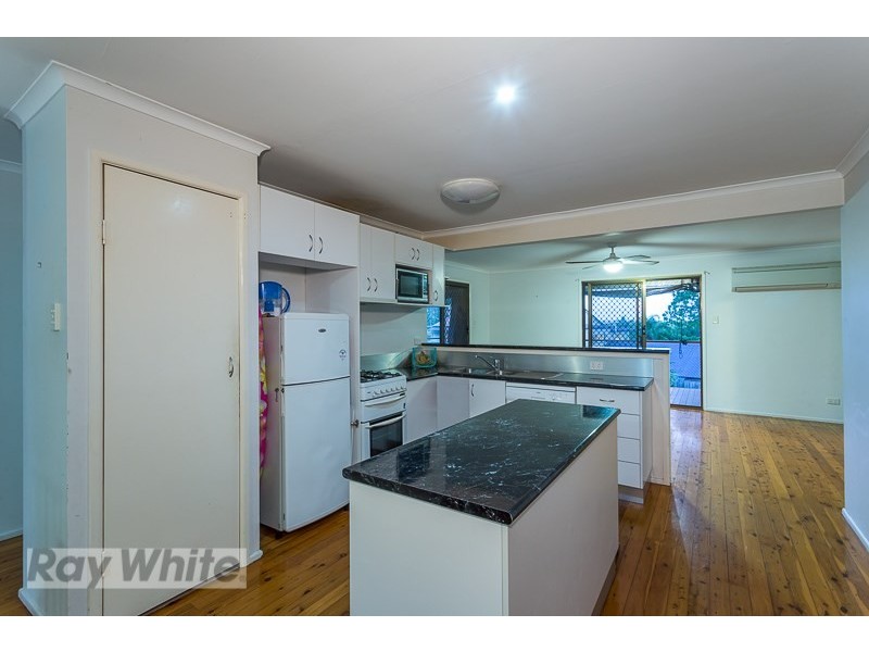 24 Vine Street, Redland Bay QLD 4165