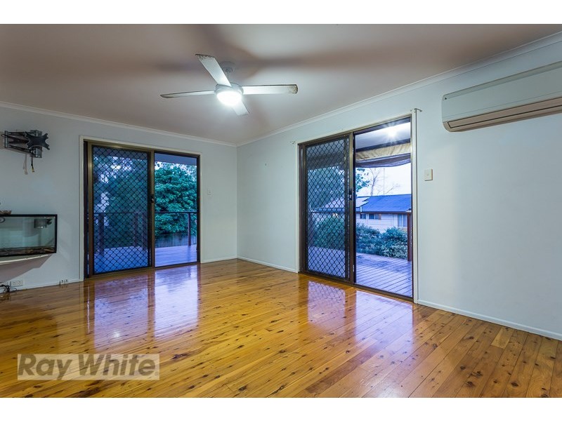 24 Vine Street, Redland Bay QLD 4165
