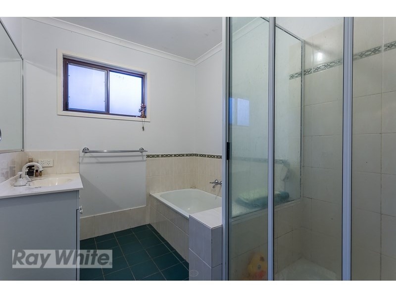 24 Vine Street, Redland Bay QLD 4165