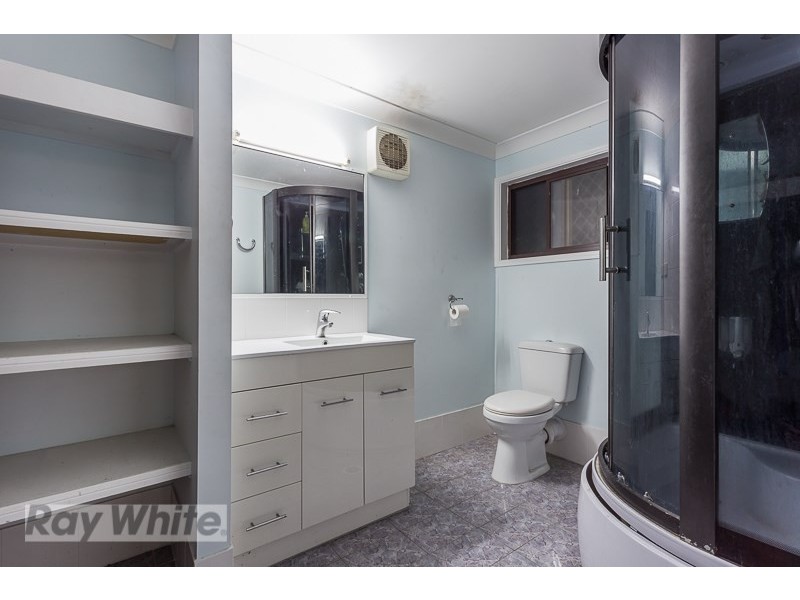 24 Vine Street, Redland Bay QLD 4165