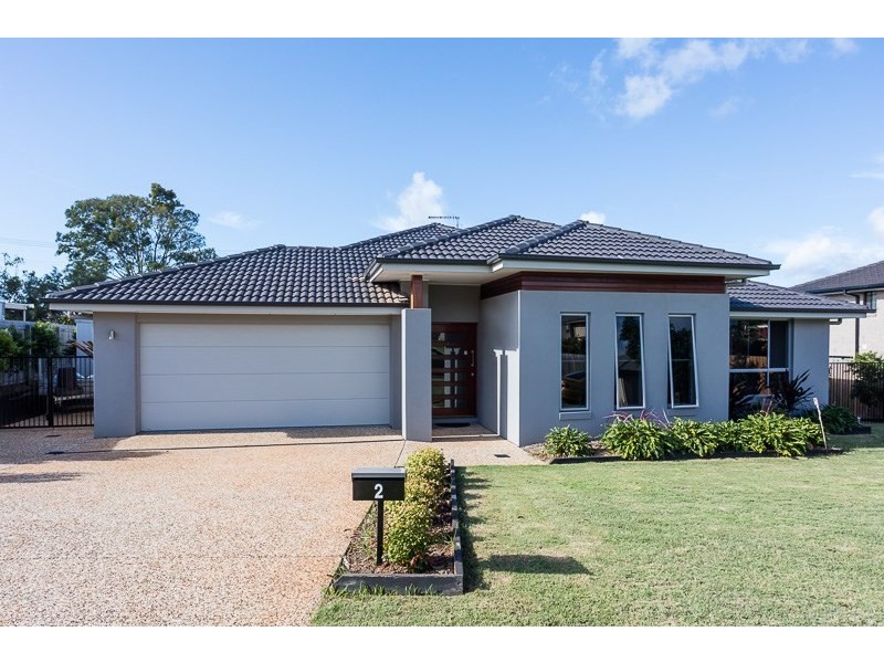 2 Nevis Court, Redland Bay QLD 4165
