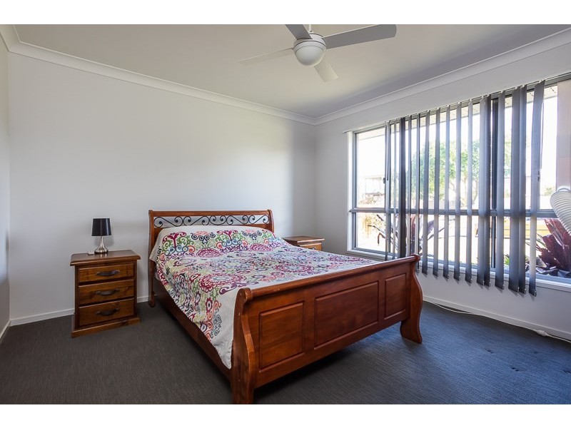 2 Nevis Court, Redland Bay QLD 4165