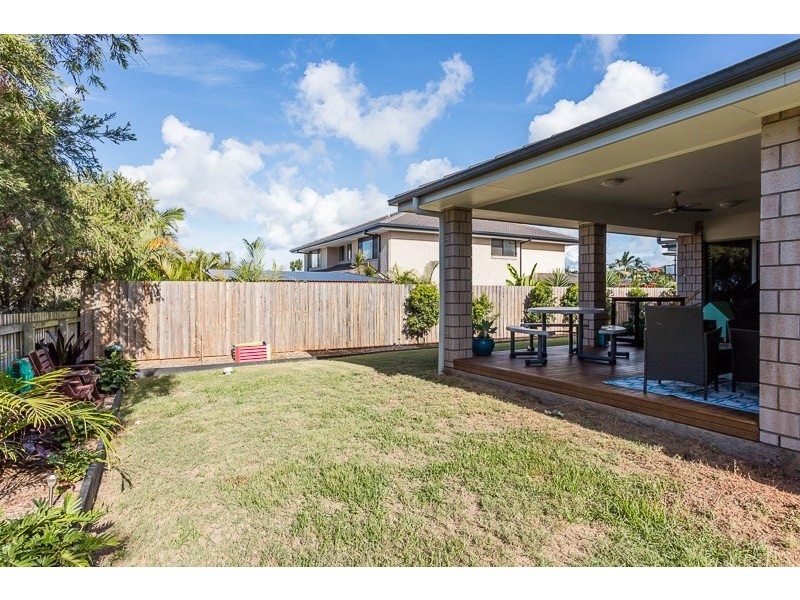 2 Nevis Court, Redland Bay QLD 4165