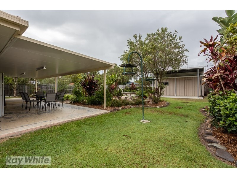 2 Meredith Place, Redland Bay QLD 4165