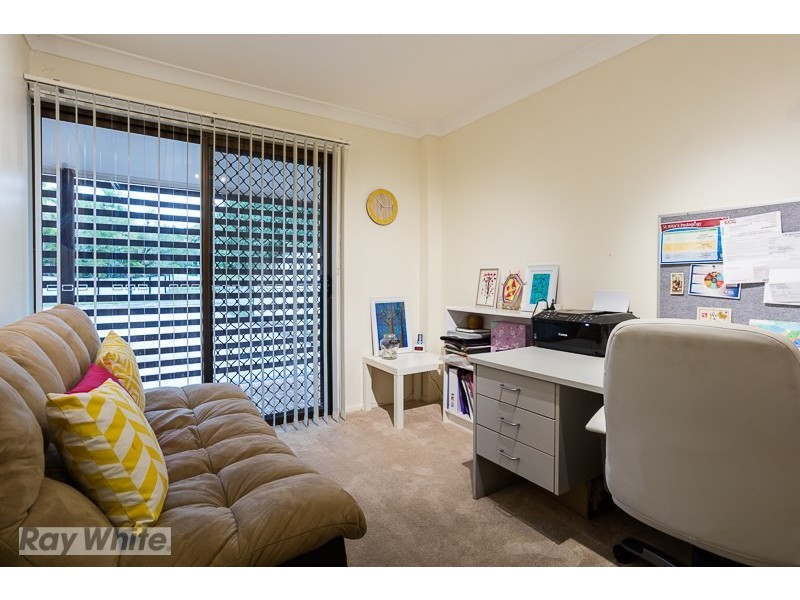 20 Sunningdale Drive, Redland Bay QLD 4165