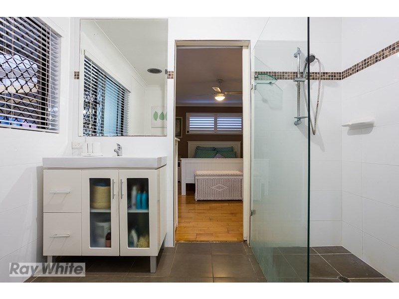 20 Sunningdale Drive, Redland Bay QLD 4165