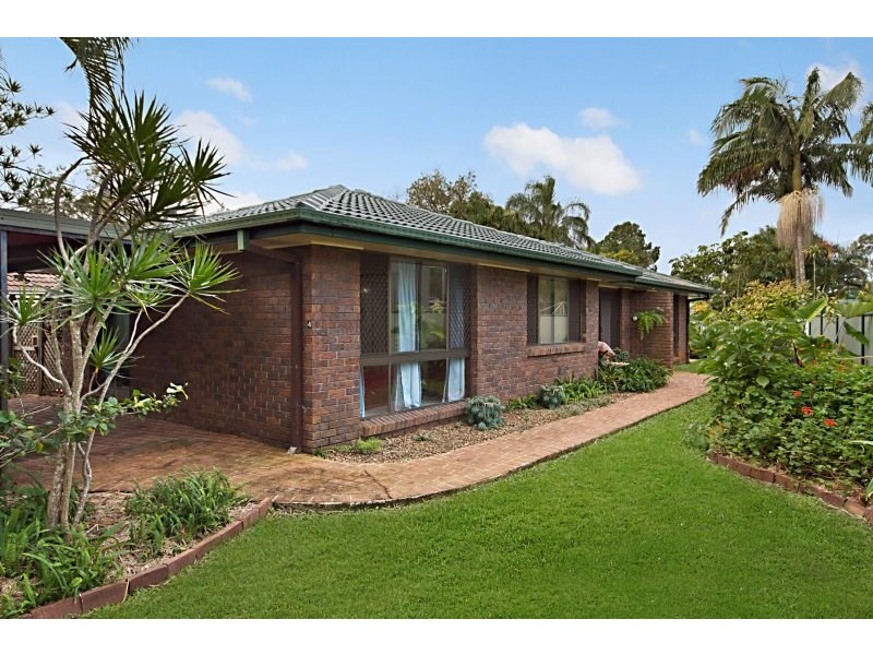 4 Pine Terrace, Redland Bay QLD 4165