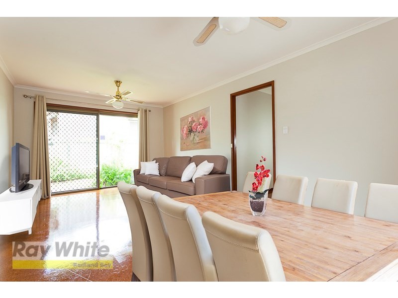 4 Pine Terrace, Redland Bay QLD 4165