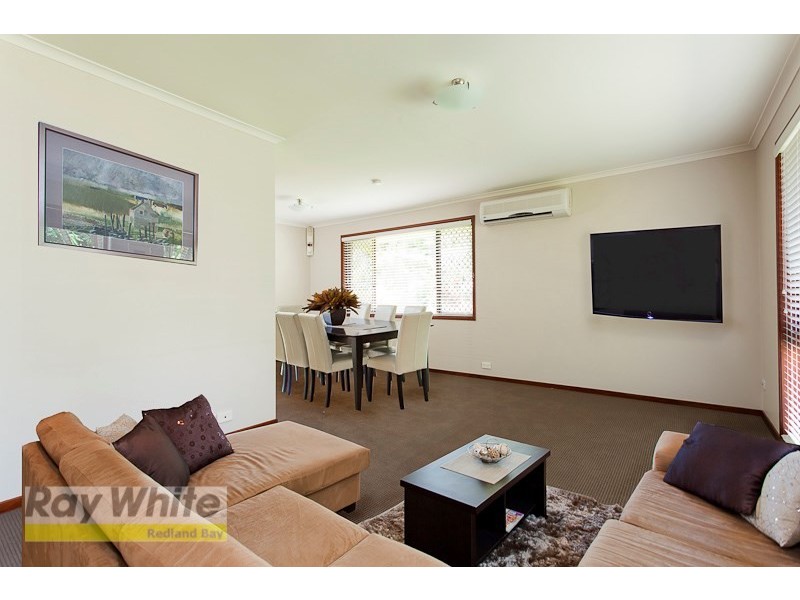 4 Pine Terrace, Redland Bay QLD 4165