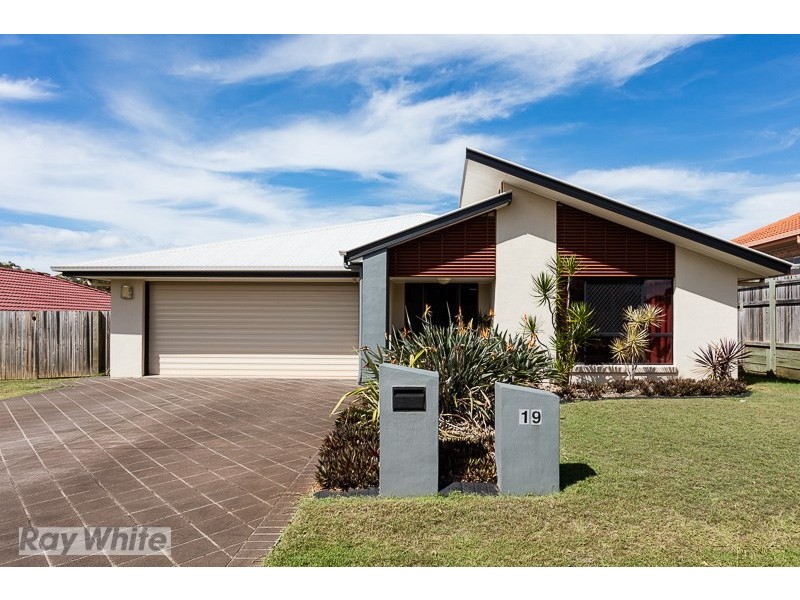 19 Caswell Crescent, Redland Bay QLD 4165