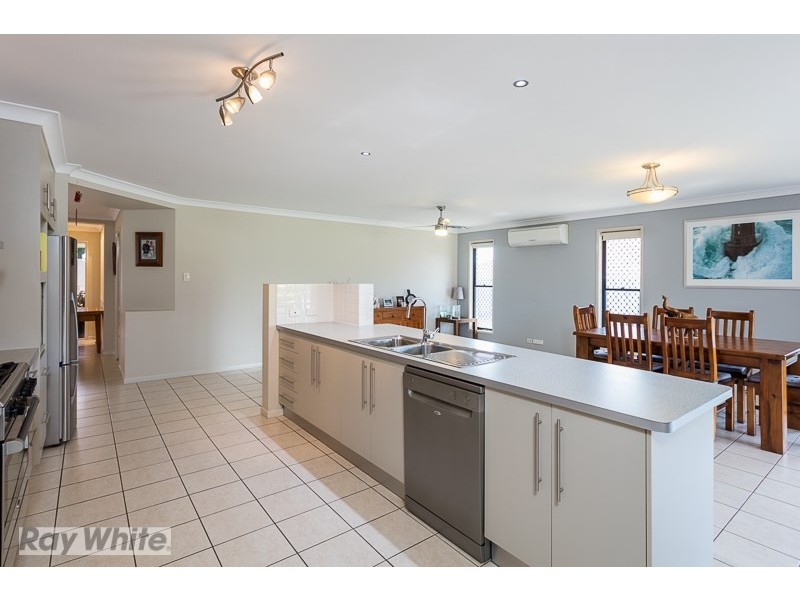 19 Caswell Crescent, Redland Bay QLD 4165