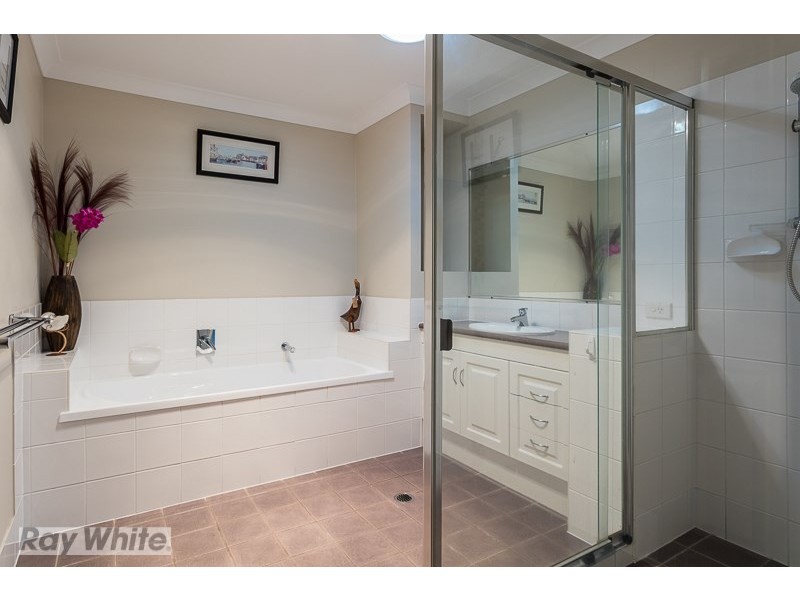 19 Caswell Crescent, Redland Bay QLD 4165