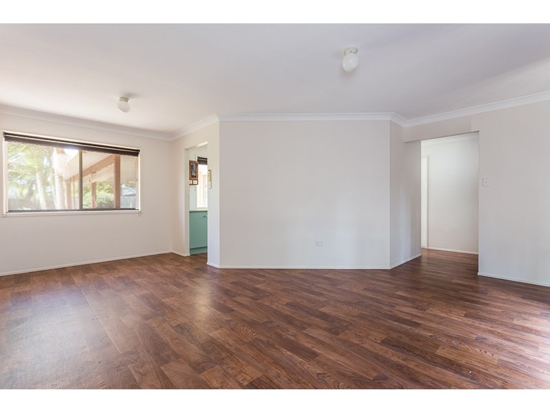 4 Jay Crest, Redland Bay QLD 4165