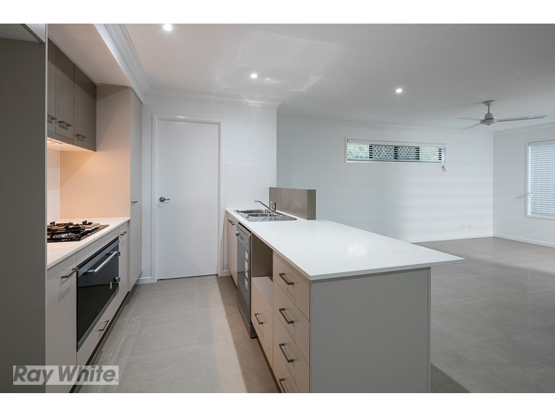 13 Junee Street, Redland Bay QLD 4165
