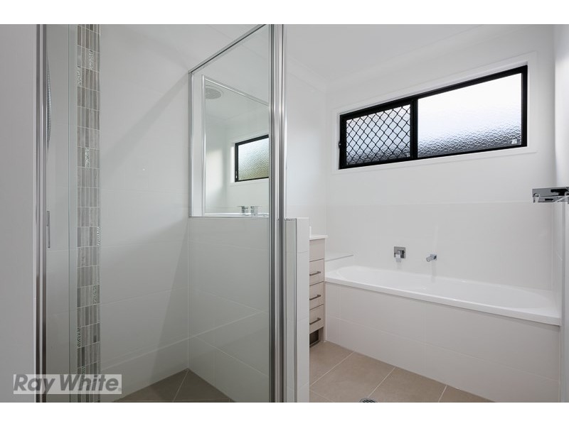 13 Junee Street, Redland Bay QLD 4165