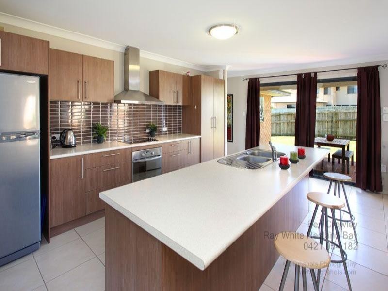 32 Bedarra Street, Redland Bay QLD 4165