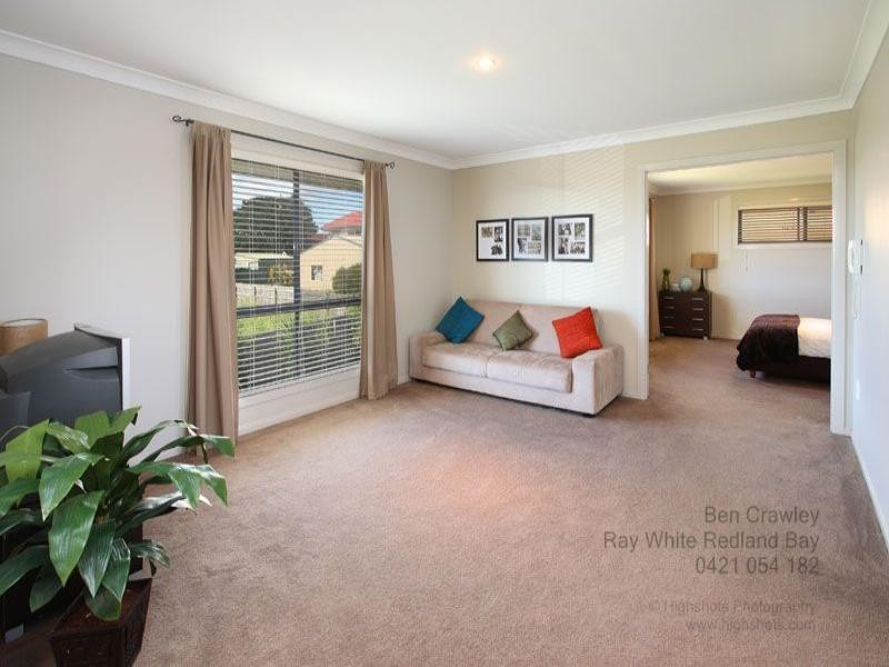 32 Bedarra Street, Redland Bay QLD 4165