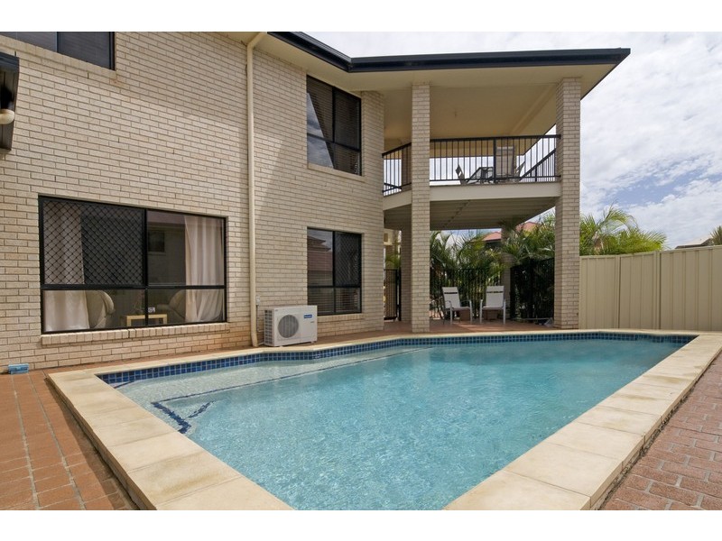 72 Penzance Drive, Redland Bay QLD 4165