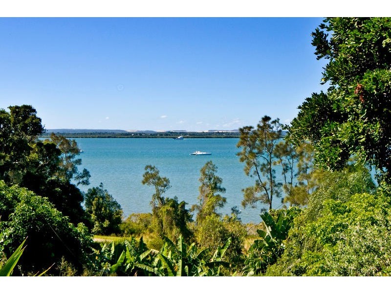 24 Wilson Esplanade, Redland Bay QLD 4165