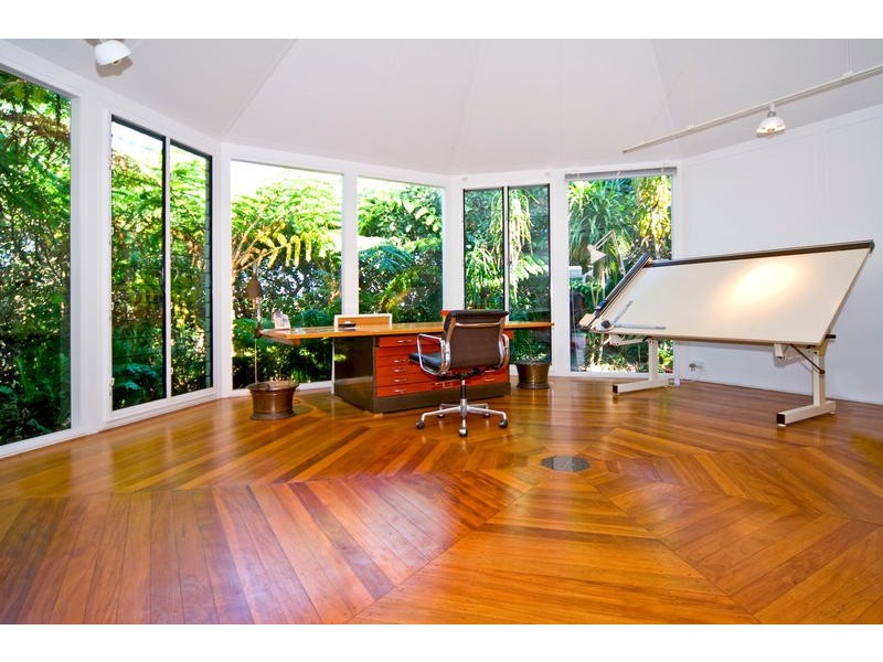 24 Wilson Esplanade, Redland Bay QLD 4165