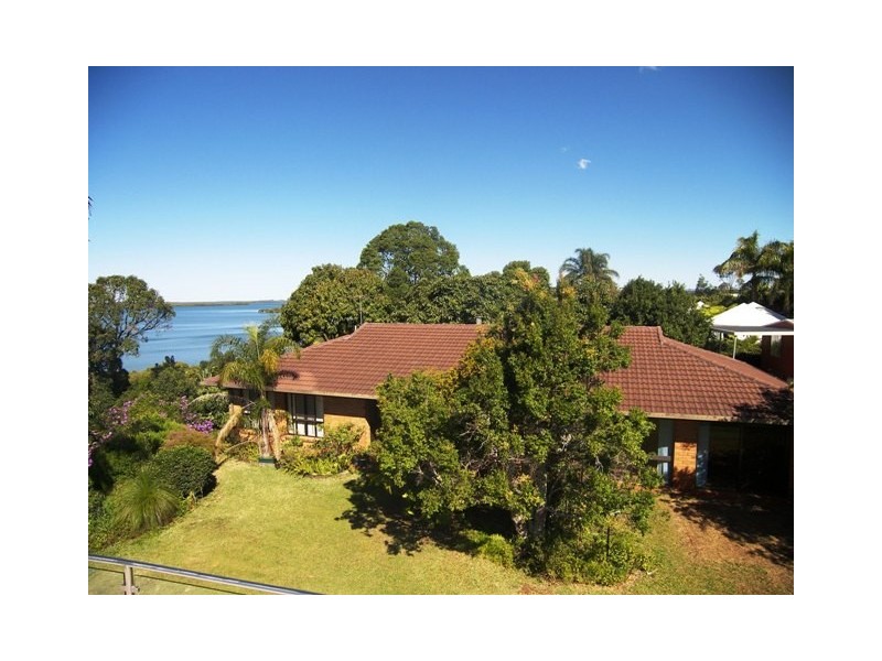 24 Wilson Esplanade, Redland Bay QLD 4165