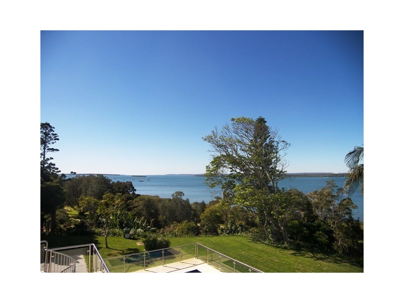 24 Wilson Esplanade, Redland Bay QLD 4165