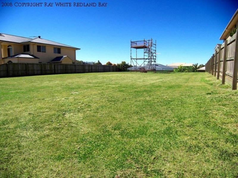 17 Penzance Drive, Redland Bay QLD 4165