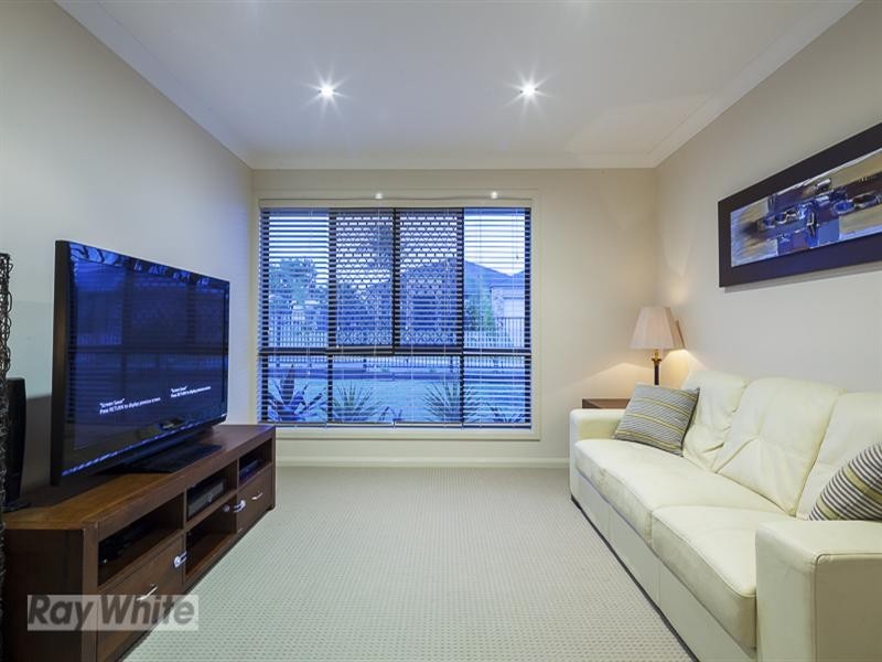 32 Watervale Drive, Redland Bay QLD 4165