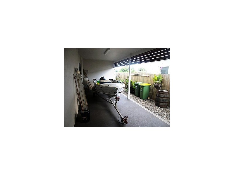 69 Spinnaker Circuit, Redland Bay QLD 4165