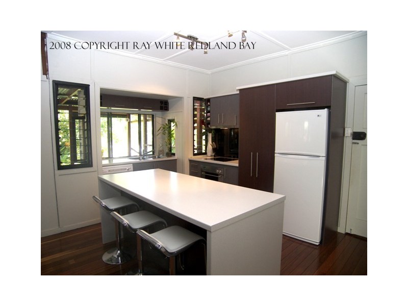 6 Oakland Avenue, Redland Bay QLD 4165