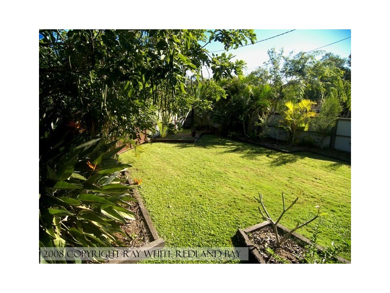 6 Oakland Avenue, Redland Bay QLD 4165