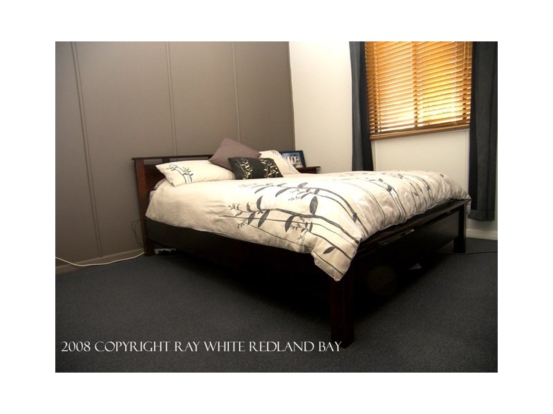 6 Oakland Avenue, Redland Bay QLD 4165