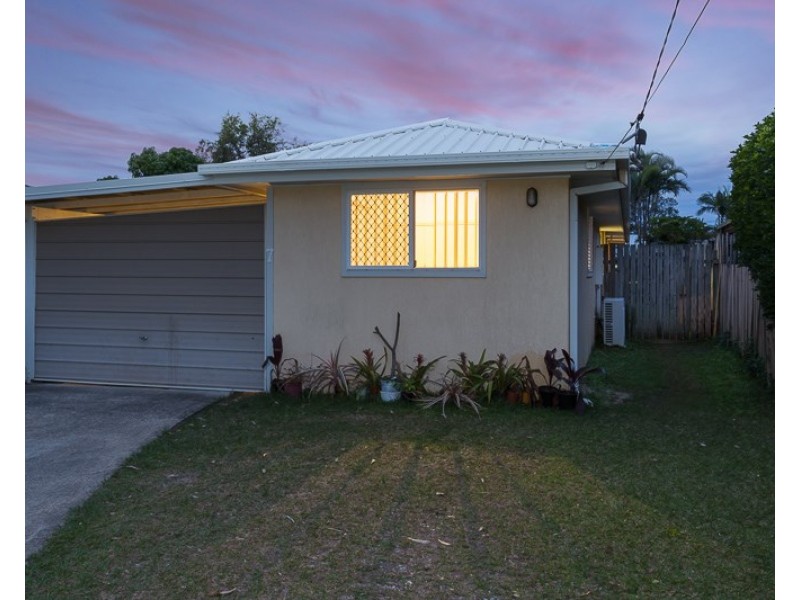 7 Michael Street, Redland Bay QLD 4165