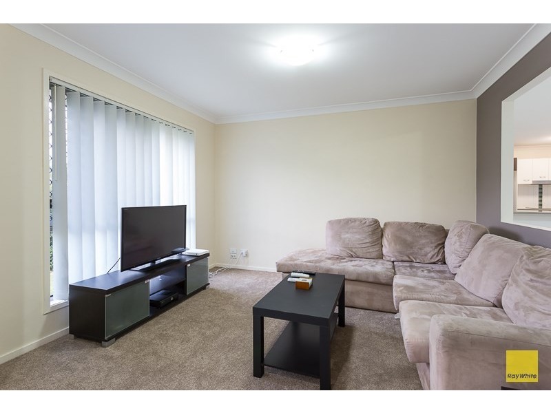 8 Green Place, Redland Bay QLD 4165