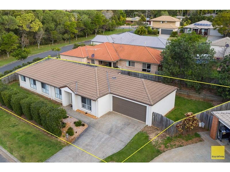8 Green Place, Redland Bay QLD 4165