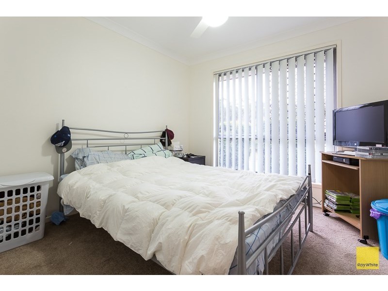 8 Green Place, Redland Bay QLD 4165