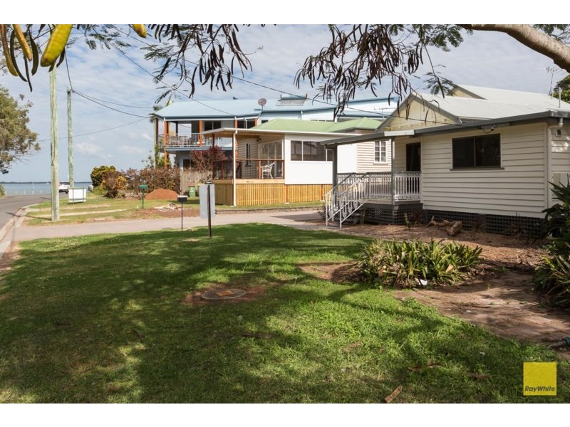 303 Esplanade, Redland Bay QLD 4165