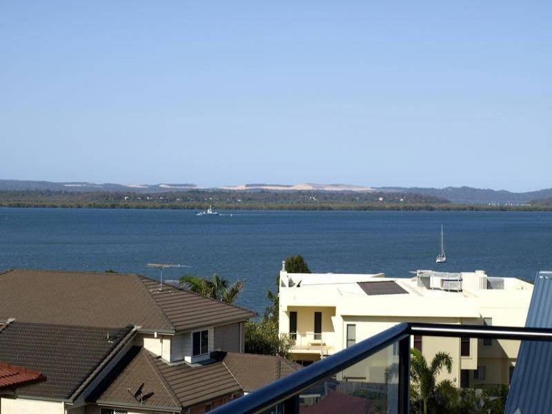 9 Wilohurst Drive, Redland Bay QLD 4165