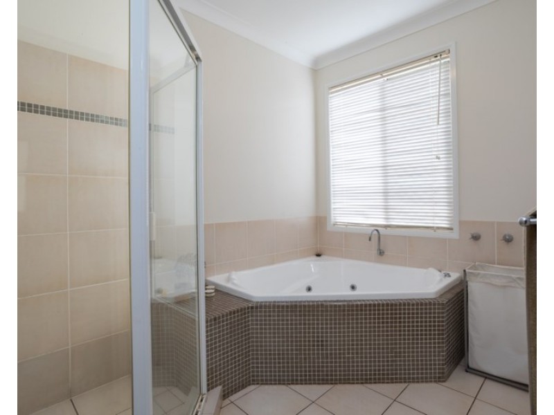 13 Braemar Court, Redland Bay QLD 4165