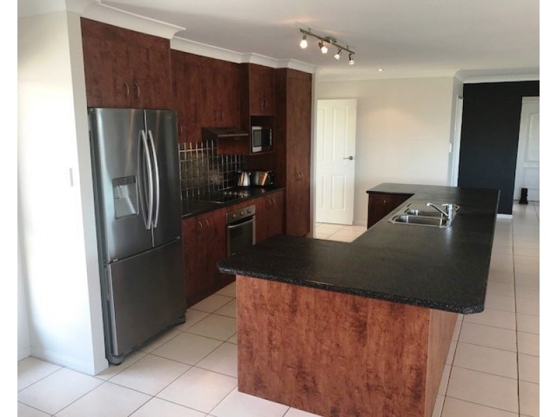 13 Braemar Court, Redland Bay QLD 4165