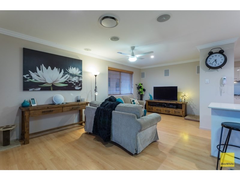 19 Penzance Drive, Redland Bay QLD 4165