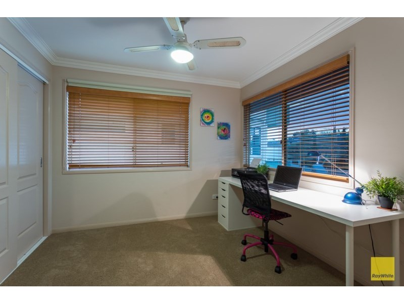 19 Penzance Drive, Redland Bay QLD 4165