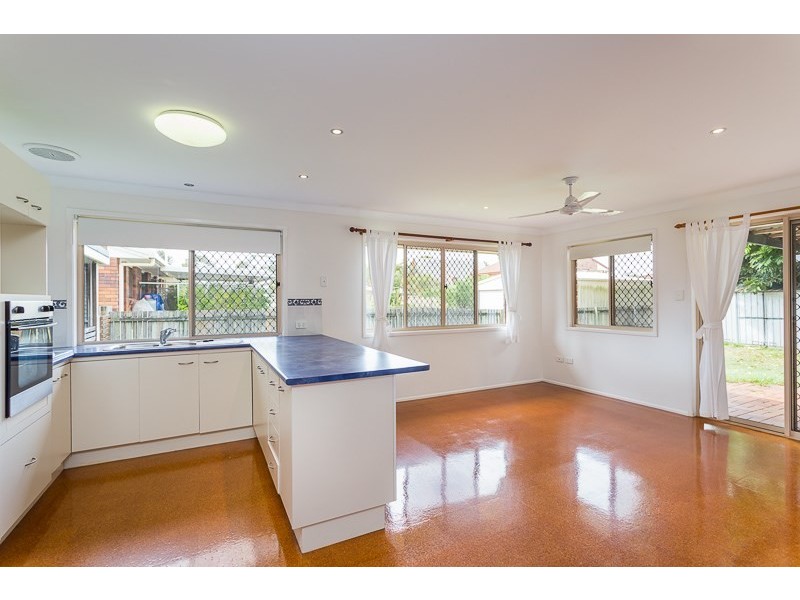 14 Vera Street, Redland Bay QLD 4165