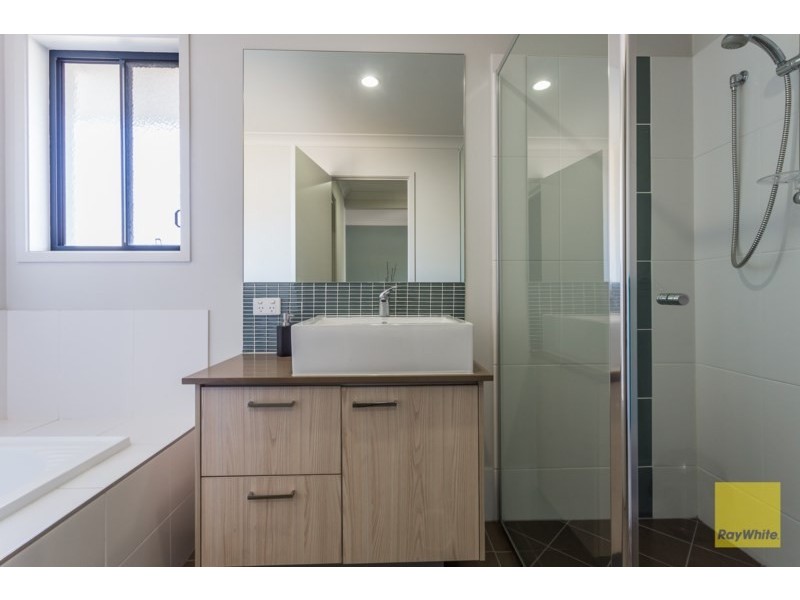 16 Scribbly Gum Place, Mount Cotton QLD 4165